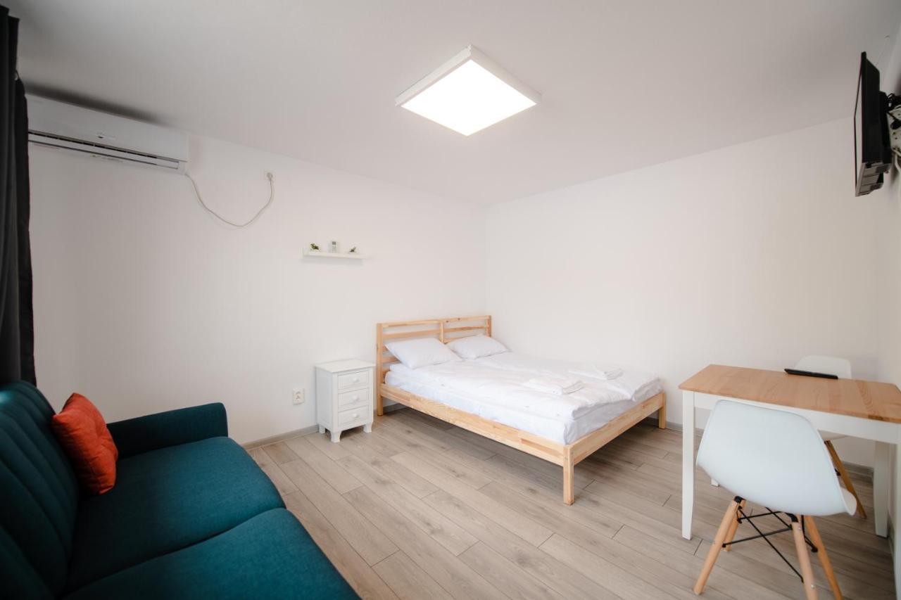 Pixel Guest house