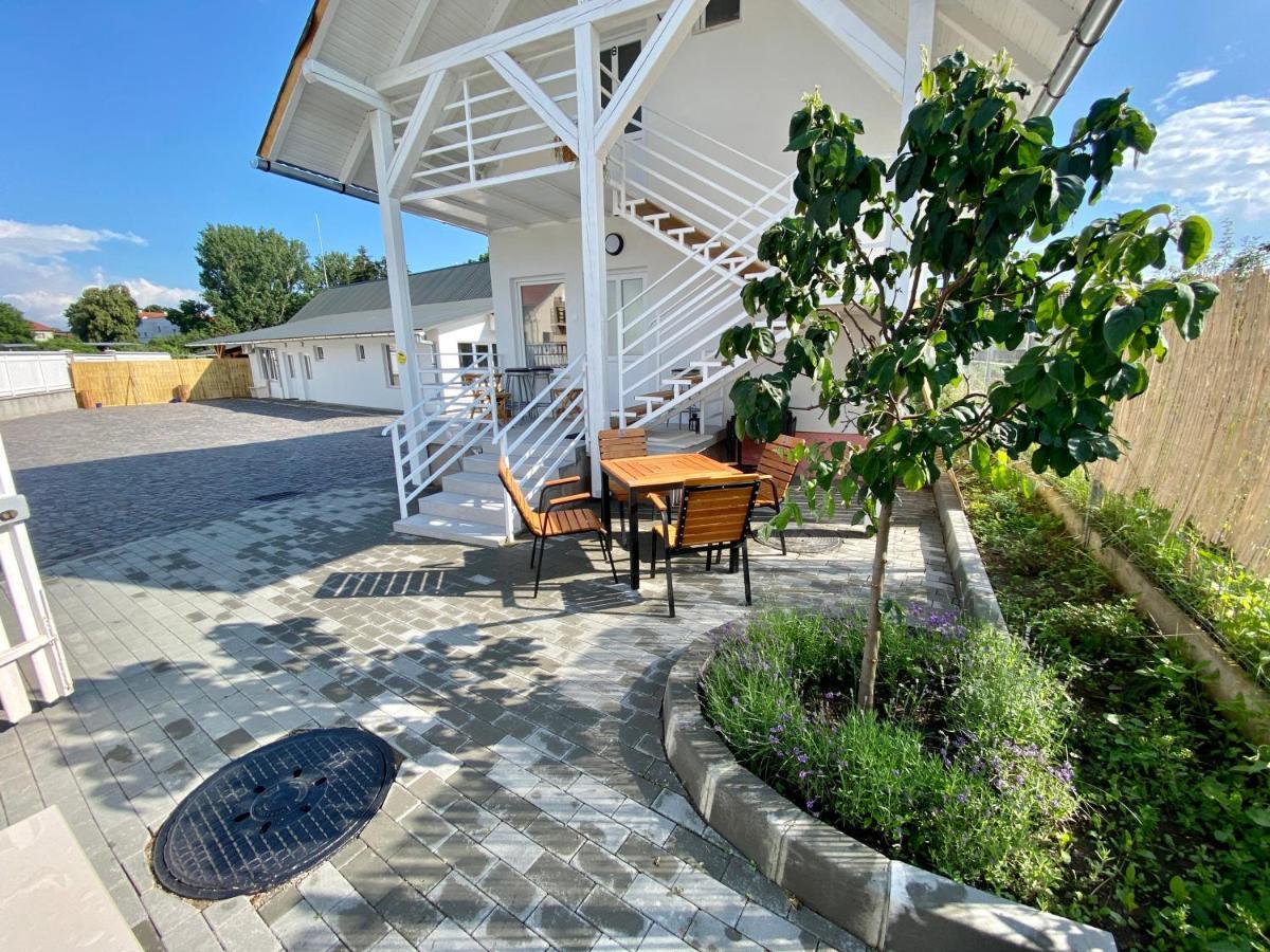 Guest house Pixel *