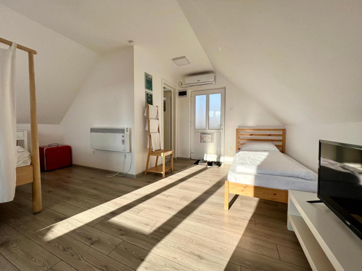 Pixel Guest house